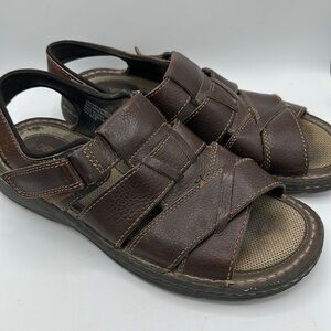 Cherokee brown men’s sandals, size 9.5